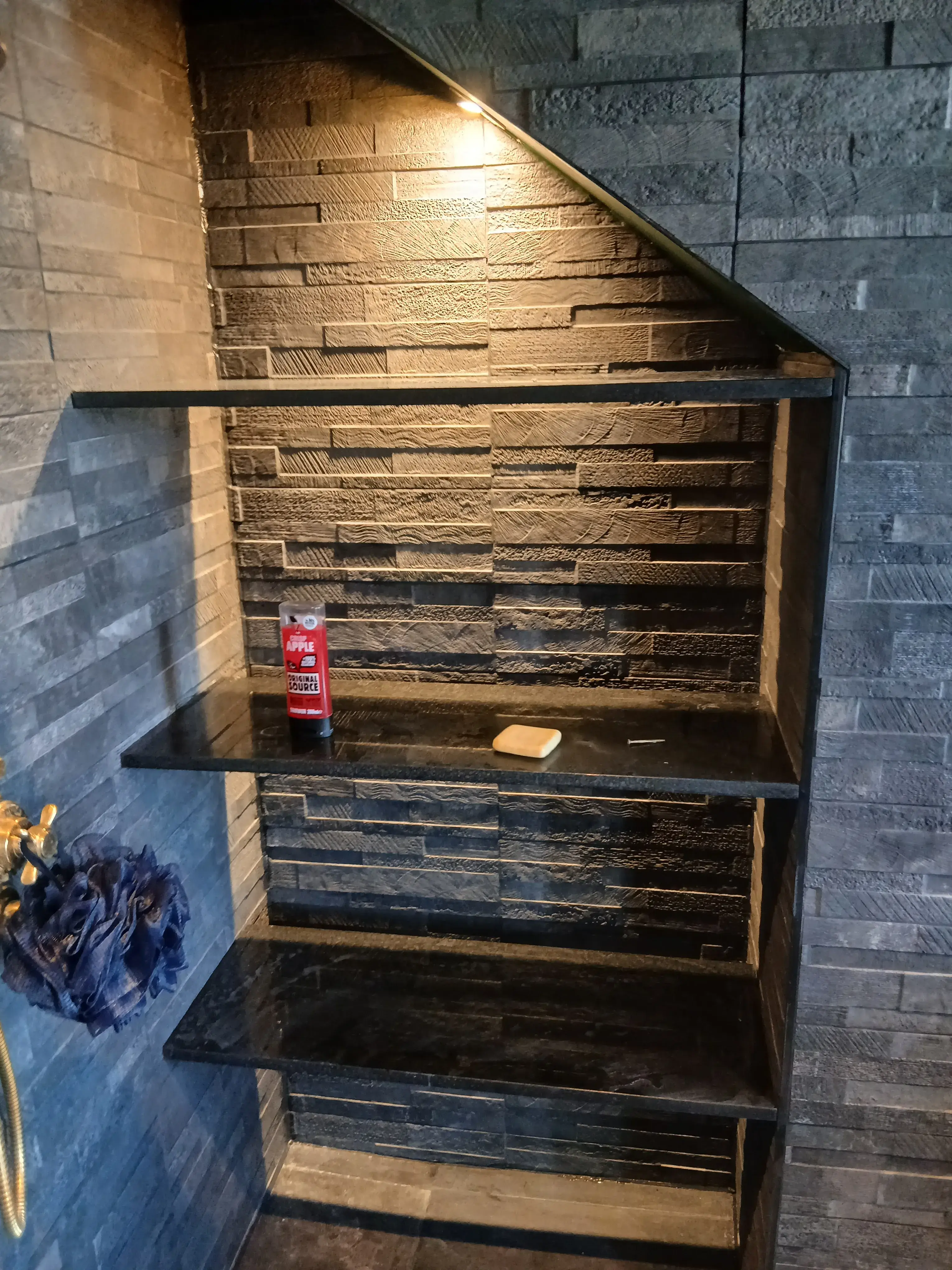 textured bathroom